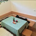 Pod Macesnovo Streho Apartamento Solčava