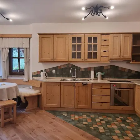 Pod Macesnovo Streho Apartamento
