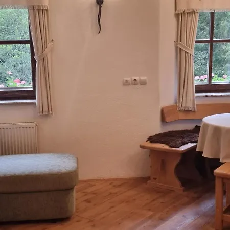 Pod Macesnovo Streho Apartmán *