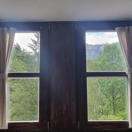 Pod Macesnovo Streho