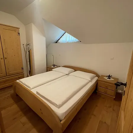 Pod Macesnovo Streho 아파트 *