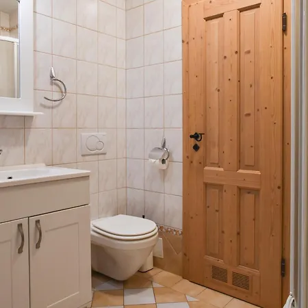 Pod Macesnovo Streho Apartmán *