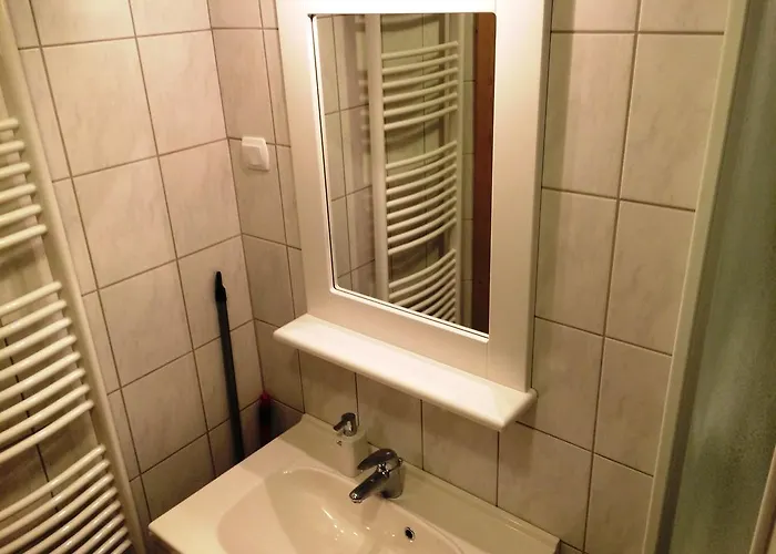 Pod Macesnovo Streho Solčava