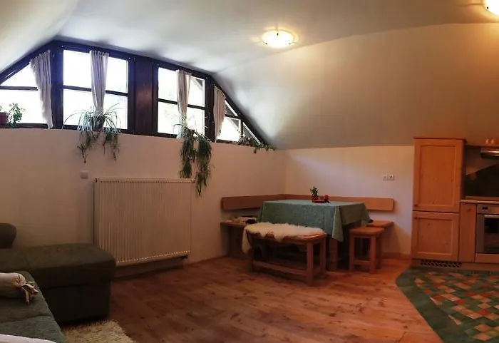 Pod Macesnovo Streho Διαμέρισμα